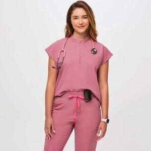 NWOT- Breast cancer awareness quartz FIGS scrub set- Zamora and rafaela